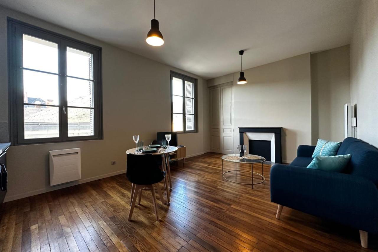 Le Magistral Beautiful One-Bedroom Apartment In The Historic Heart Of Тур Екстериор снимка